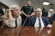 Procès Weinstein: le jury tranche entre culpabilité et acquittement