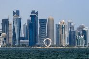 Les dirigeants arabes et musulmans à Doha condamnent la frappe israélienne et appellent à l’unité