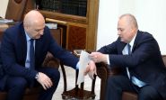 Aoun Follows Up on Palestinian Arms Agreement