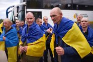 Une nouvelle attaque massive sur l'Ukraine fait au moins 12 morts, avant un dernier échange de prisonniers