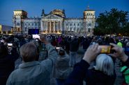 Berlin’s Reichstag Glows in Tribute to Christo’s Iconic 1995 Installation