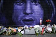Des fans en deuil à Birmingham pour dire adieu à Ozzy Osbourne