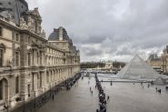 Casse du Louvre: le 4e membre du commando inculpé en France