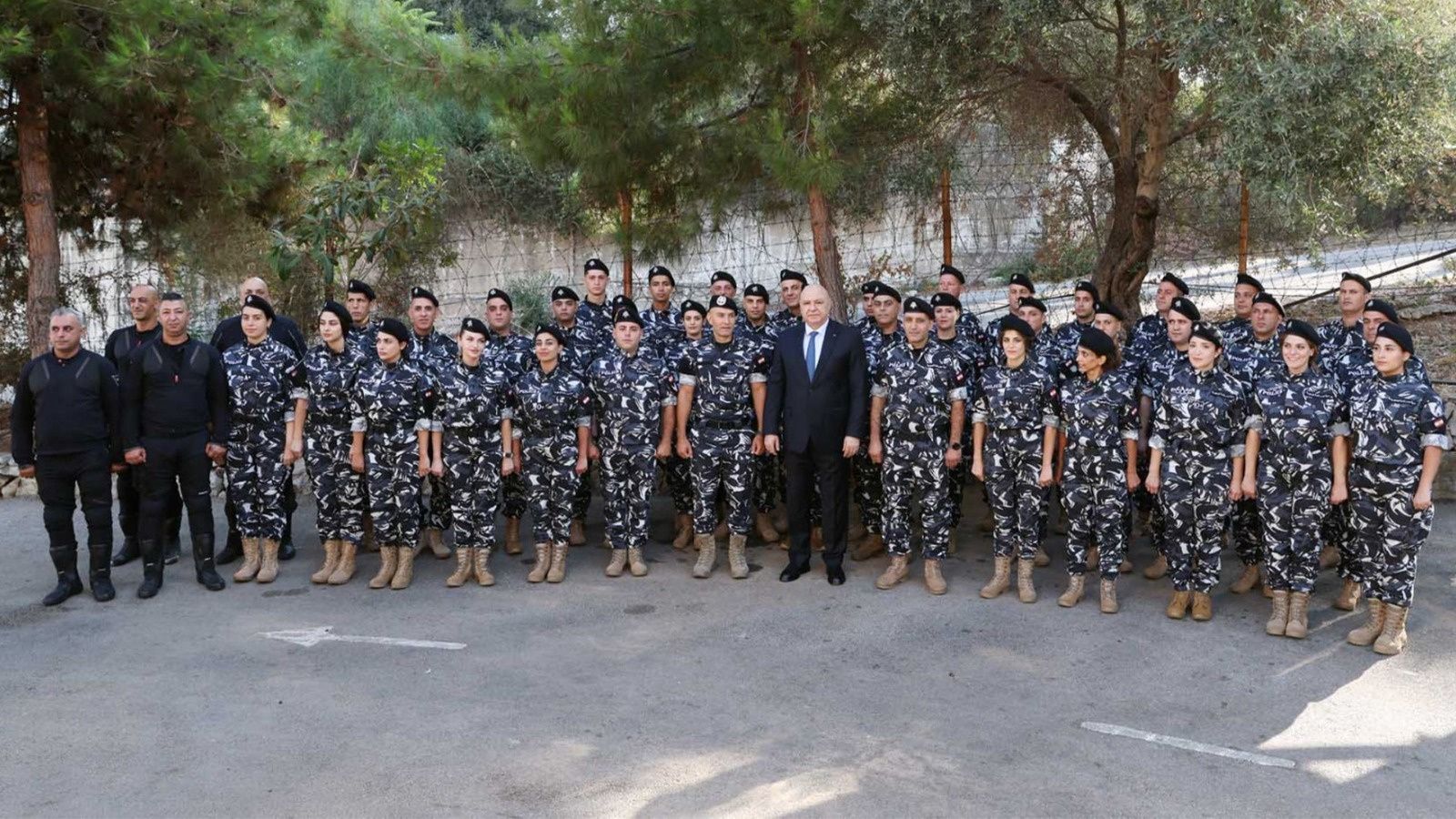 President Aoun Inspects the Presidential Guard