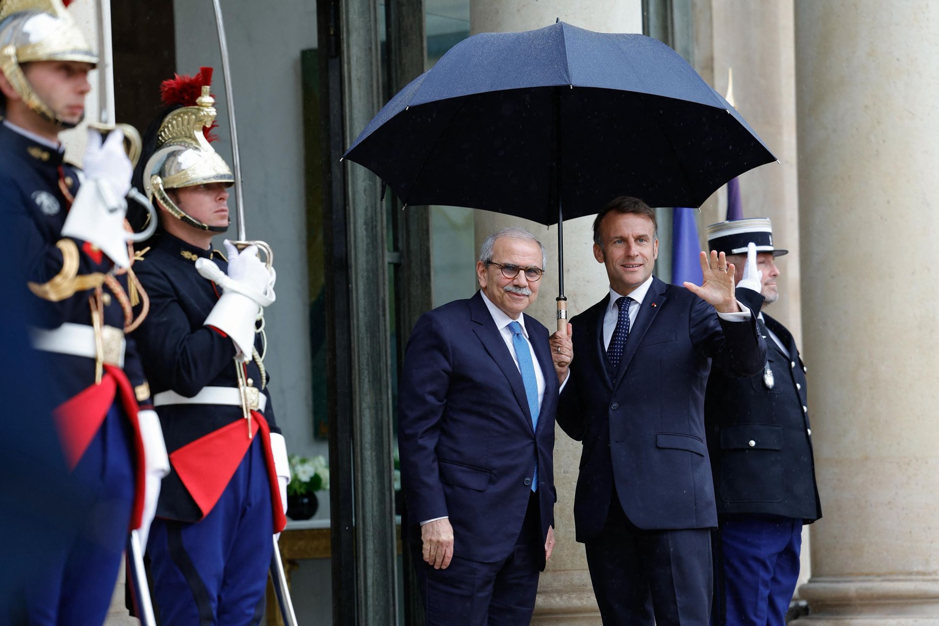 Salam, Macron Discuss Lebanese Sovereignty, Security and Reforms in Paris