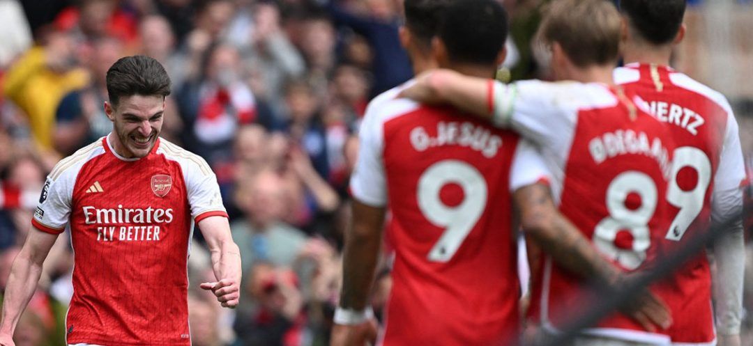 Arsenal Sink Bournemouth to Move Four Points Clear in Title Race