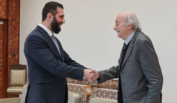 Jumblatt Condemns Israeli Strikes on Syria, Urges Support for Political Resolution
