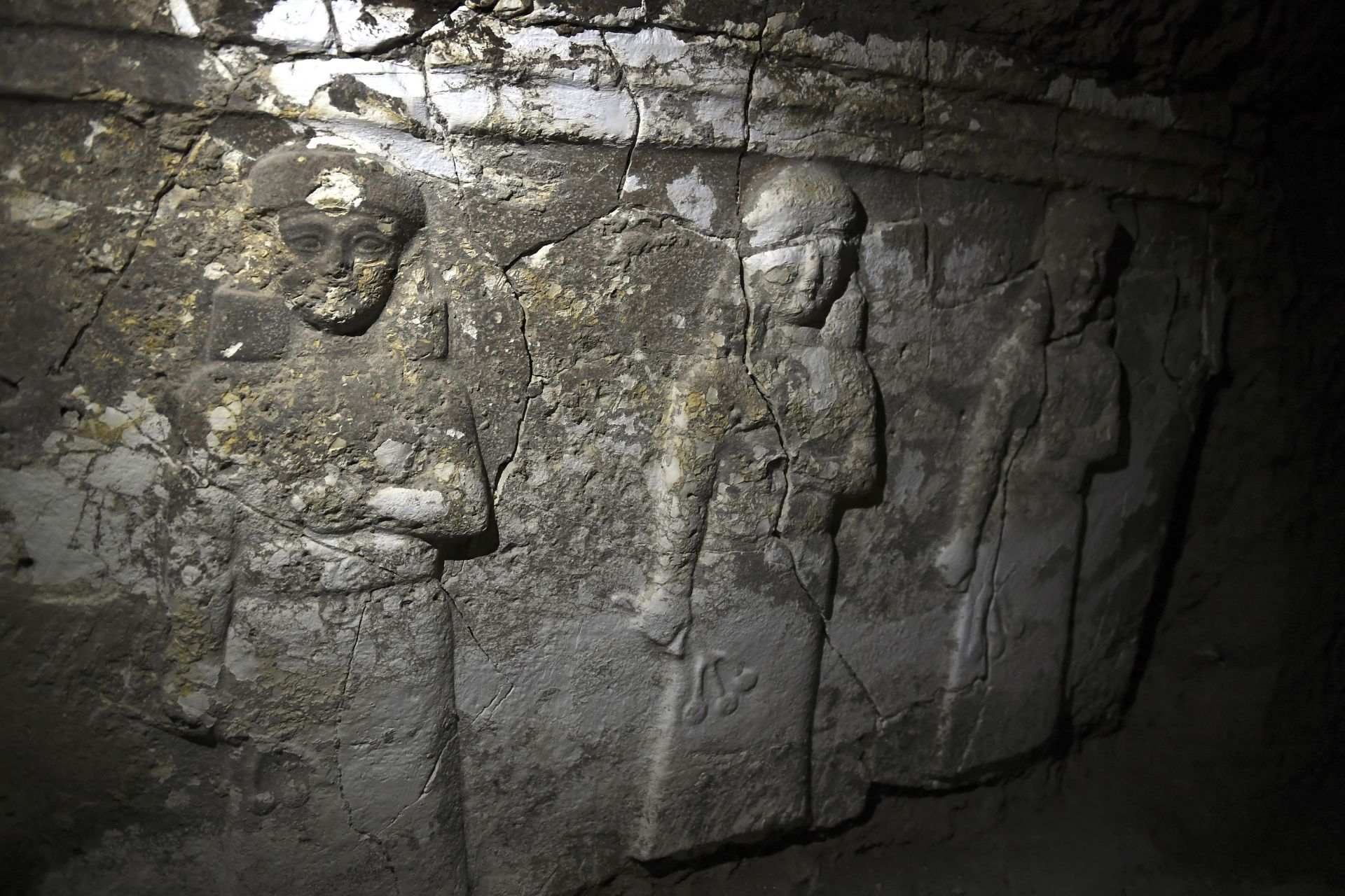 Ancient Tombs Unearthed in Iraq due to Drought