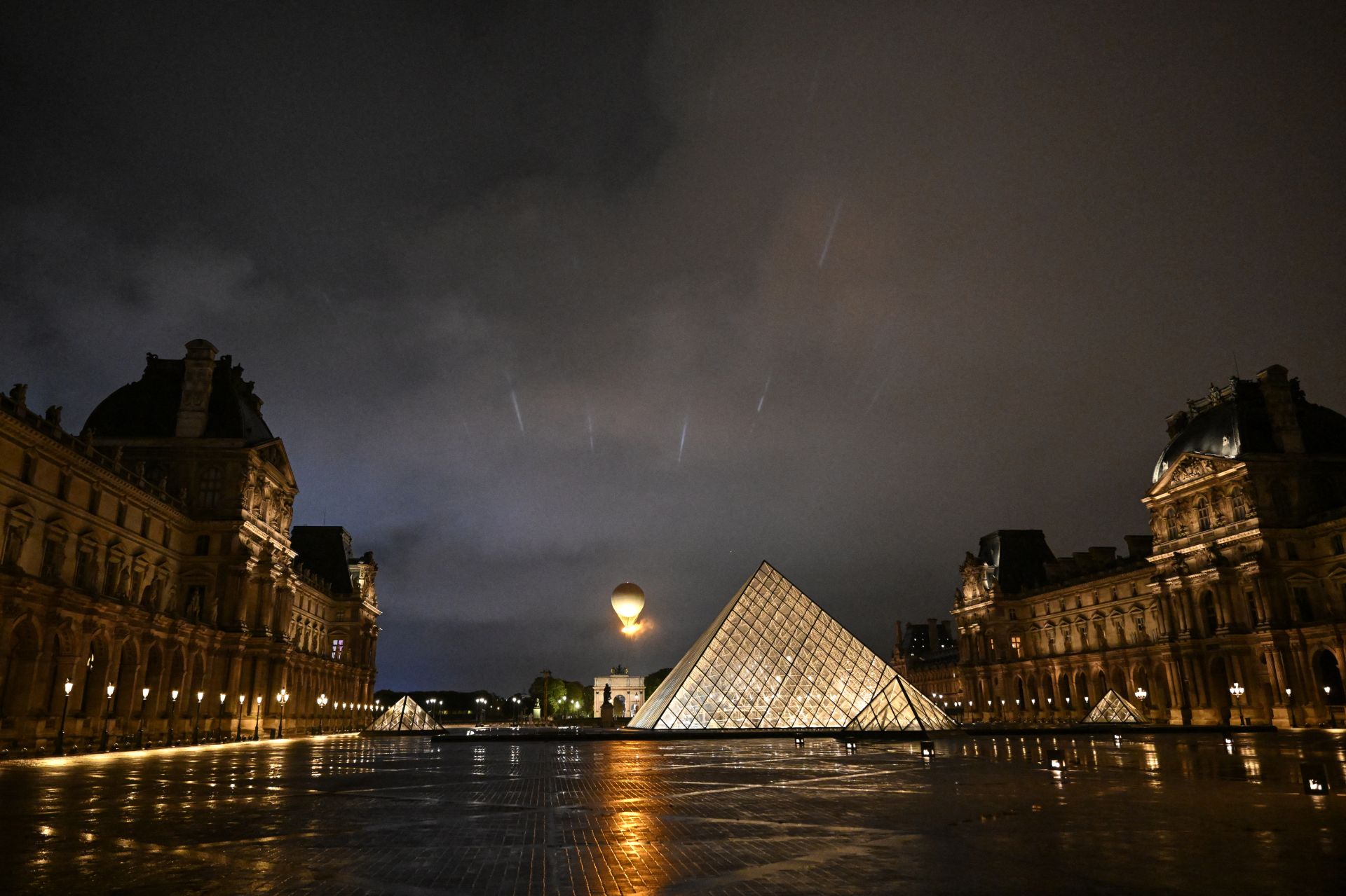 France to Charge Louvre Heist Suspects with Theft and Conspiracy