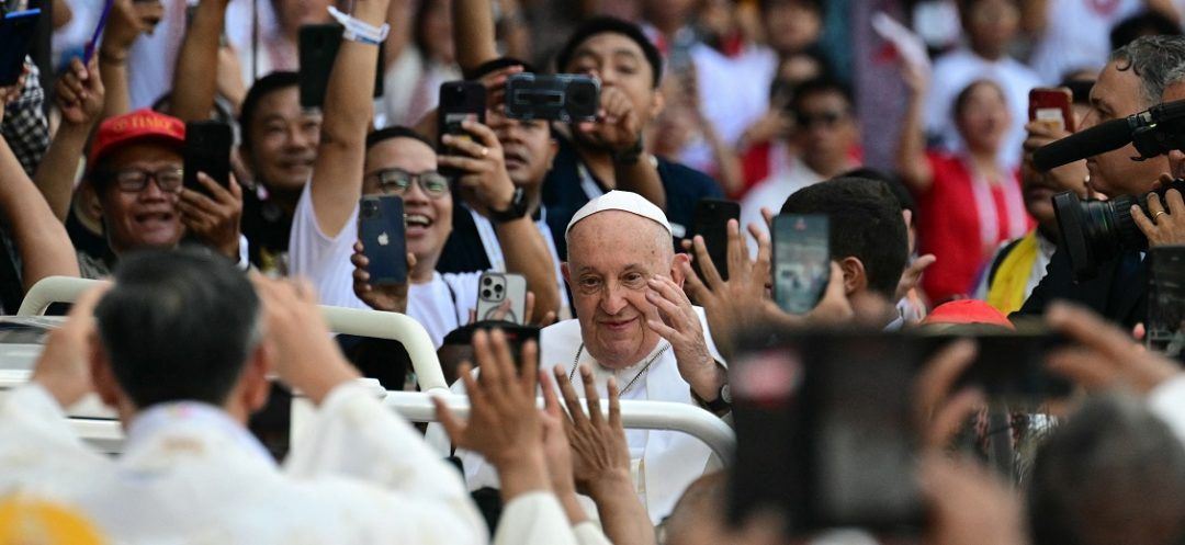 Pope Appeals for Religious Unity at Stadium Mass in Indonesia