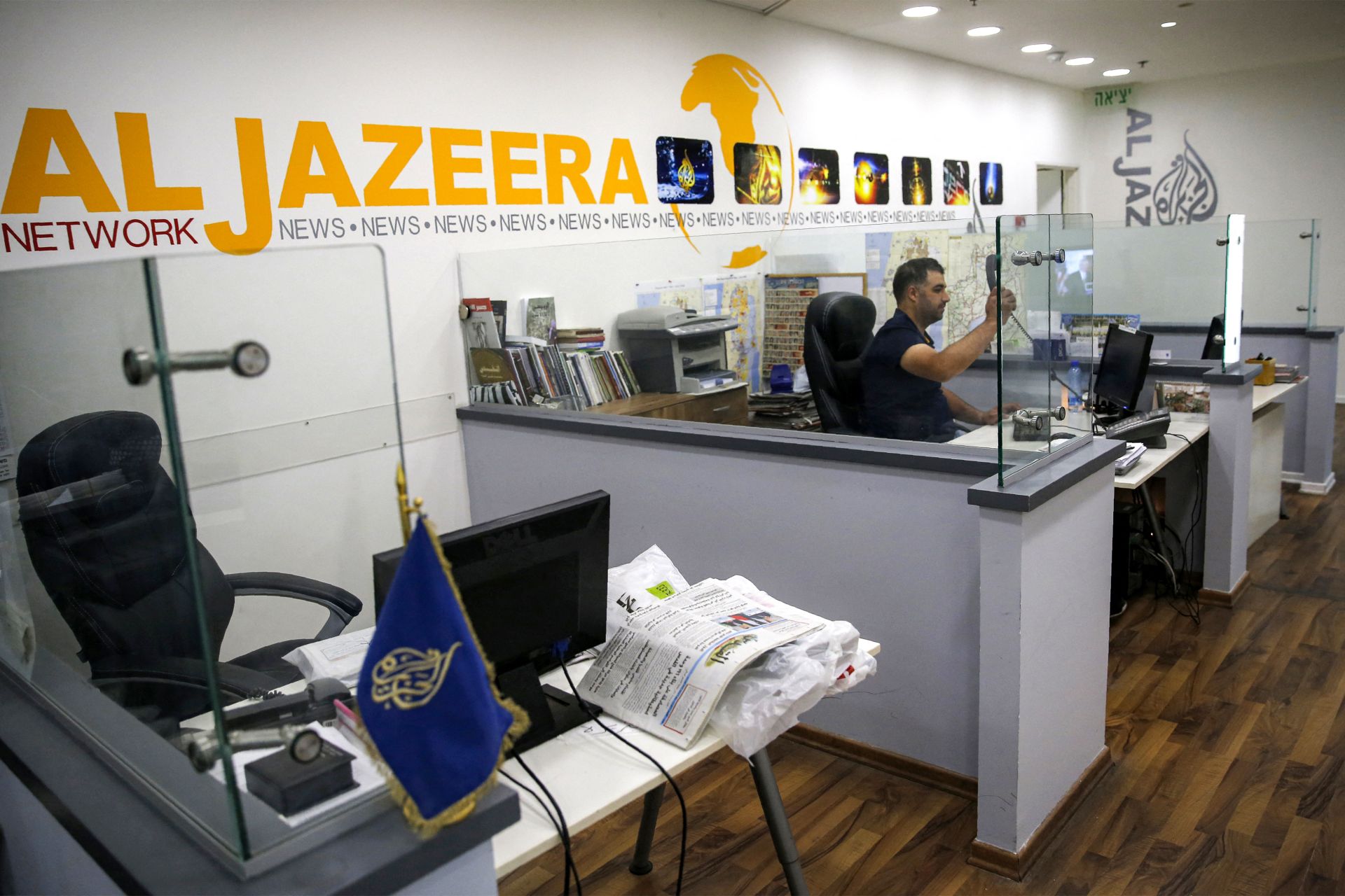 The Palestinian Authority Suspends Al Jazeera in The Palestinian Territories