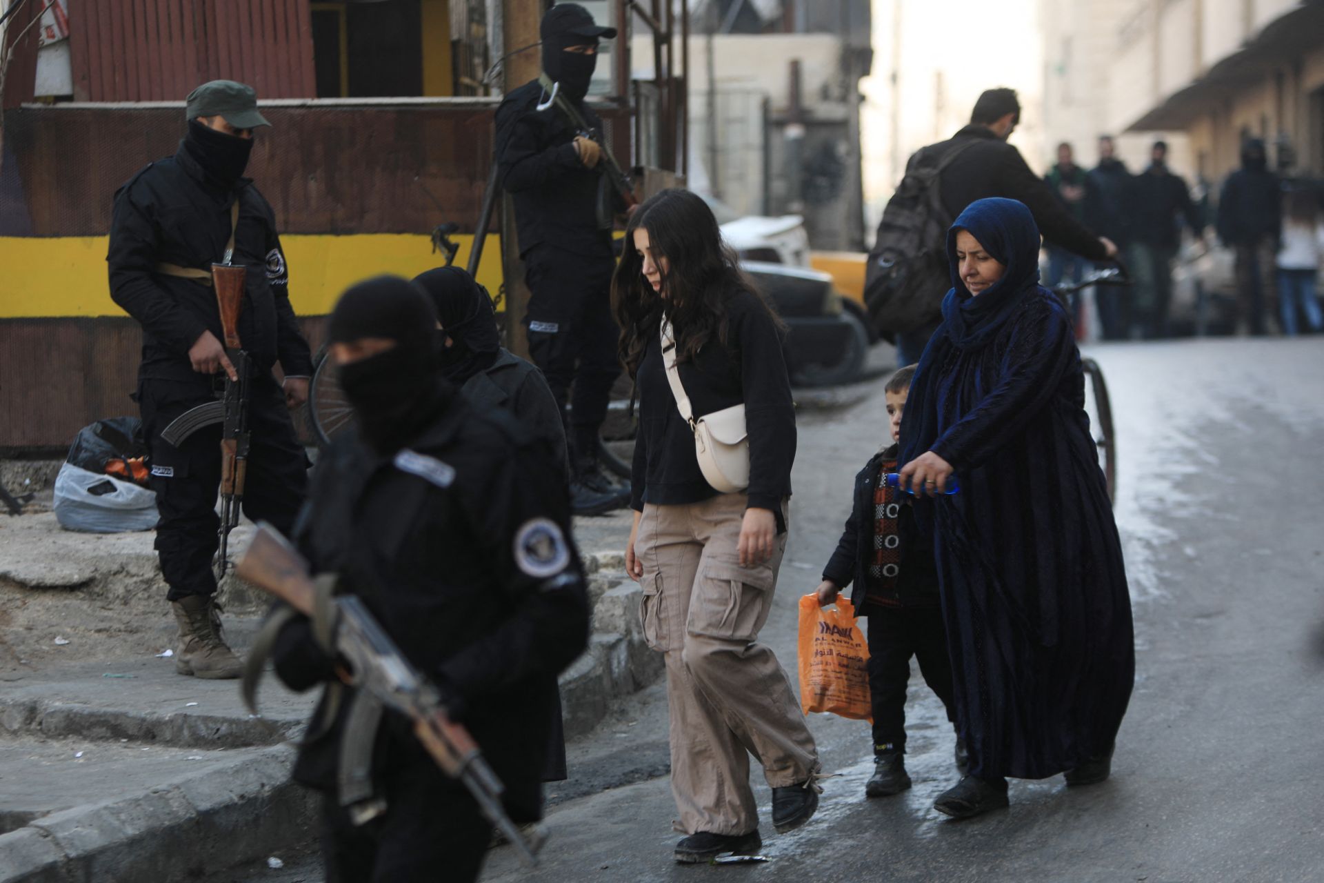 Alawite Families Forced to Flee Neighborhood Near Damascus