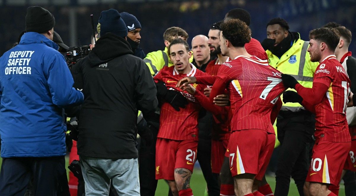 Liverpool Held by Everton, Four Red Cards in Fiery Last Goodison Derby