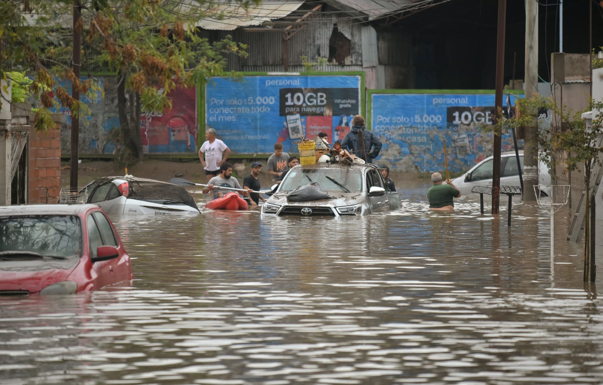 Argentina Declares National Mourning as Flood Death toll Hits 16