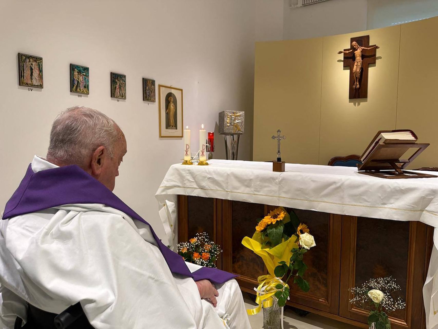 Pope Seen Praying from Hospital Chapel in photo Released by Vatican