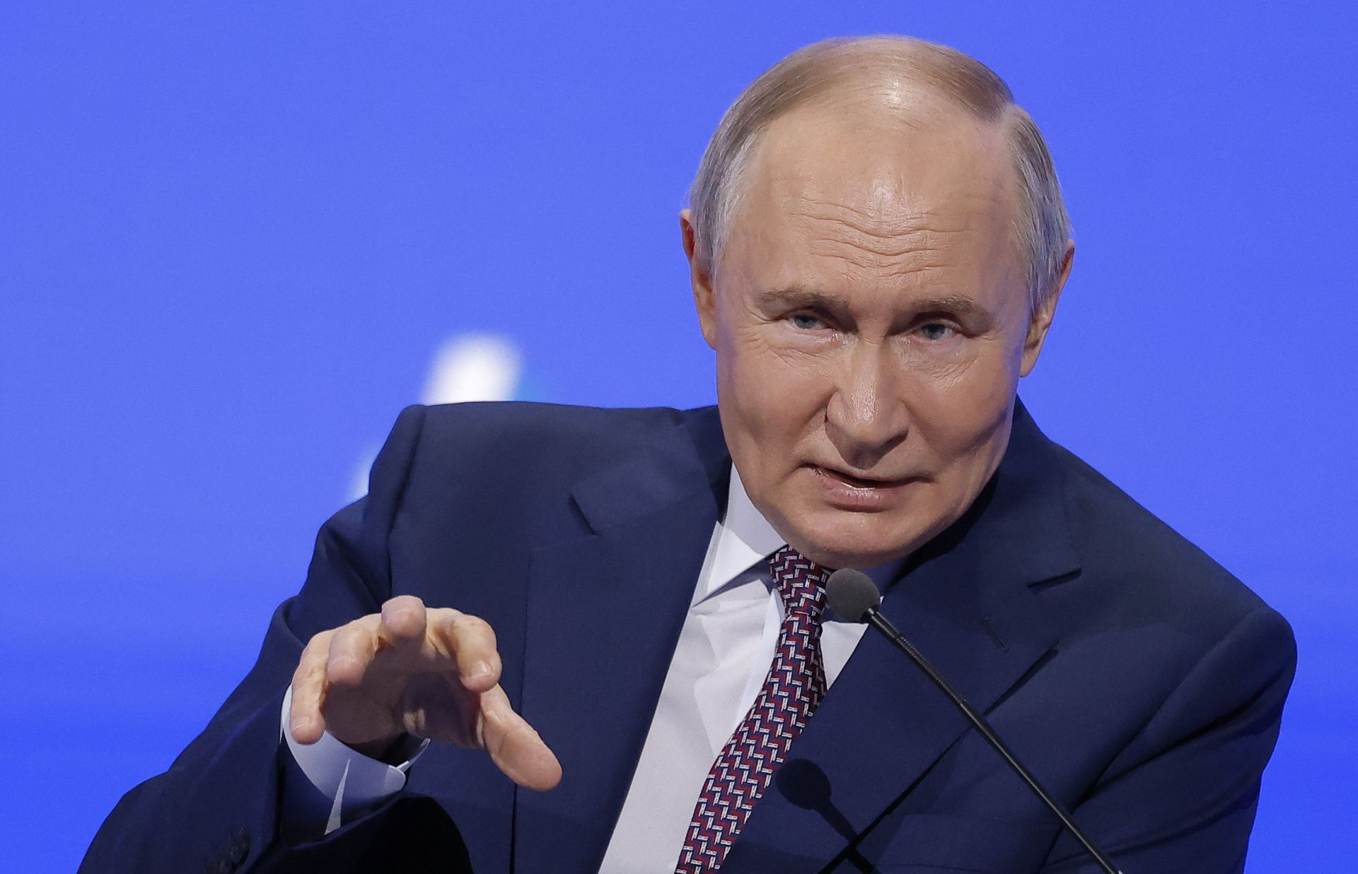Putin Says Ukraine Wants Ceasefire to Rearm and Mobilize