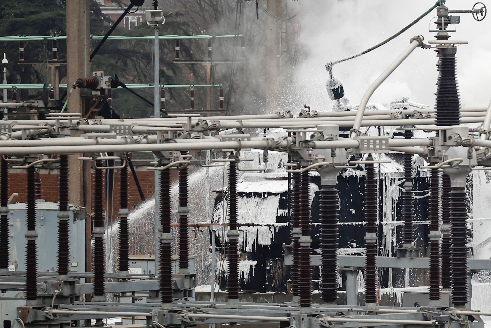 London's Heathrow Airport Closed After Fire Causes Major Power Cut