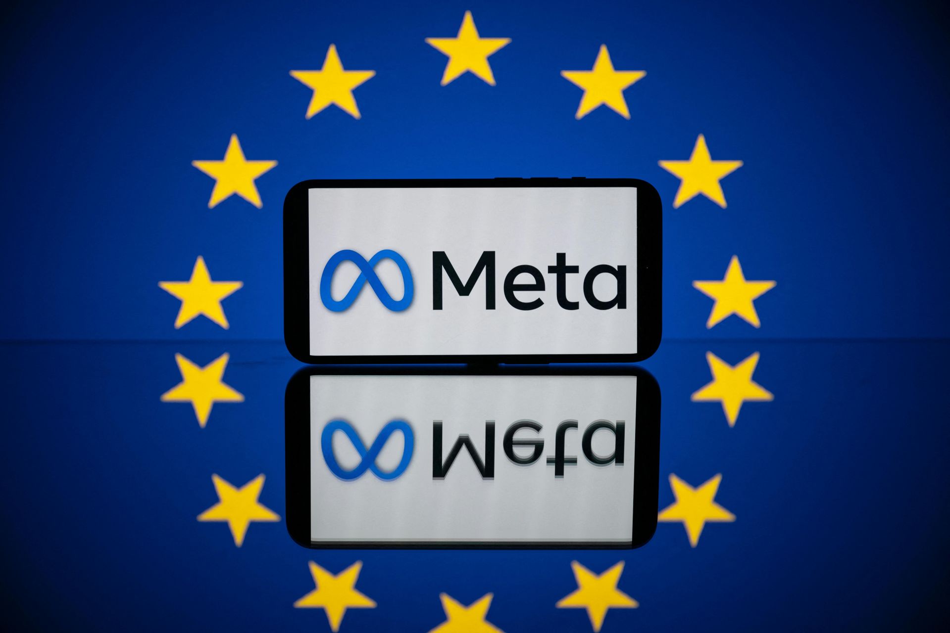 EU Slaps Fines on Apple and Meta, Risking Trump Fury