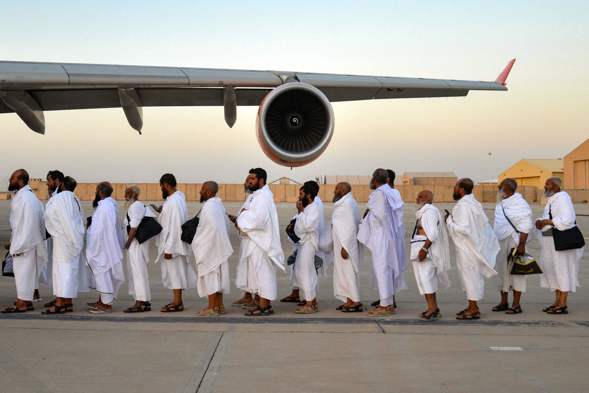 Saudi Airline Resumes First Hajj Flights with Iran Since 2015