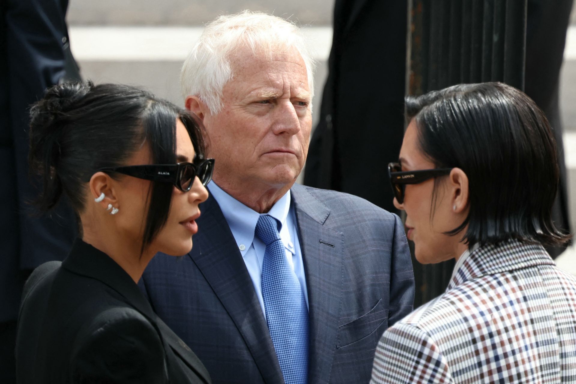 'I thought I was going to die,' Kardashian tells in Paris robbery trial