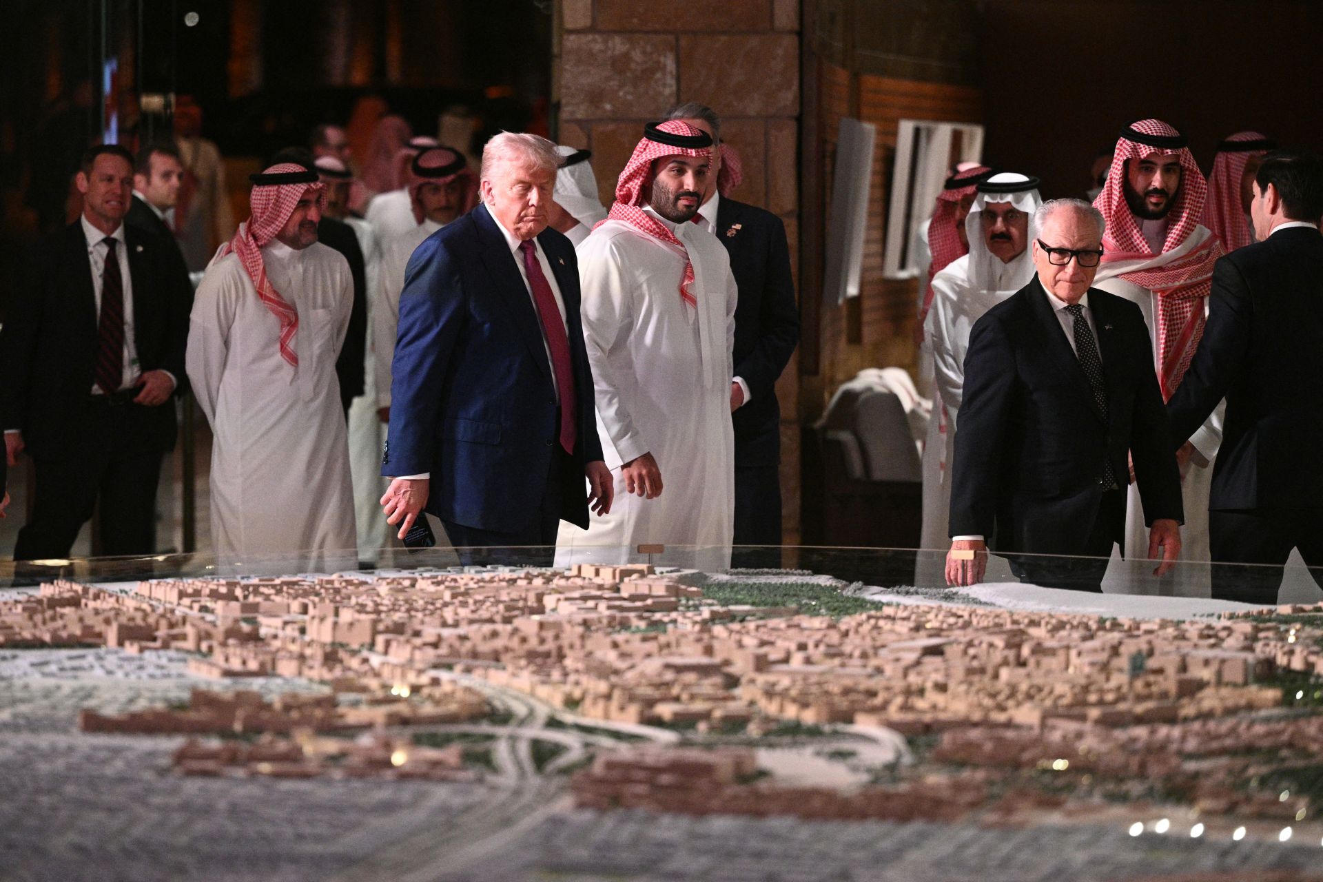 Saudis Invest Big in US Weapons, AI as Trump Basks in Welcome