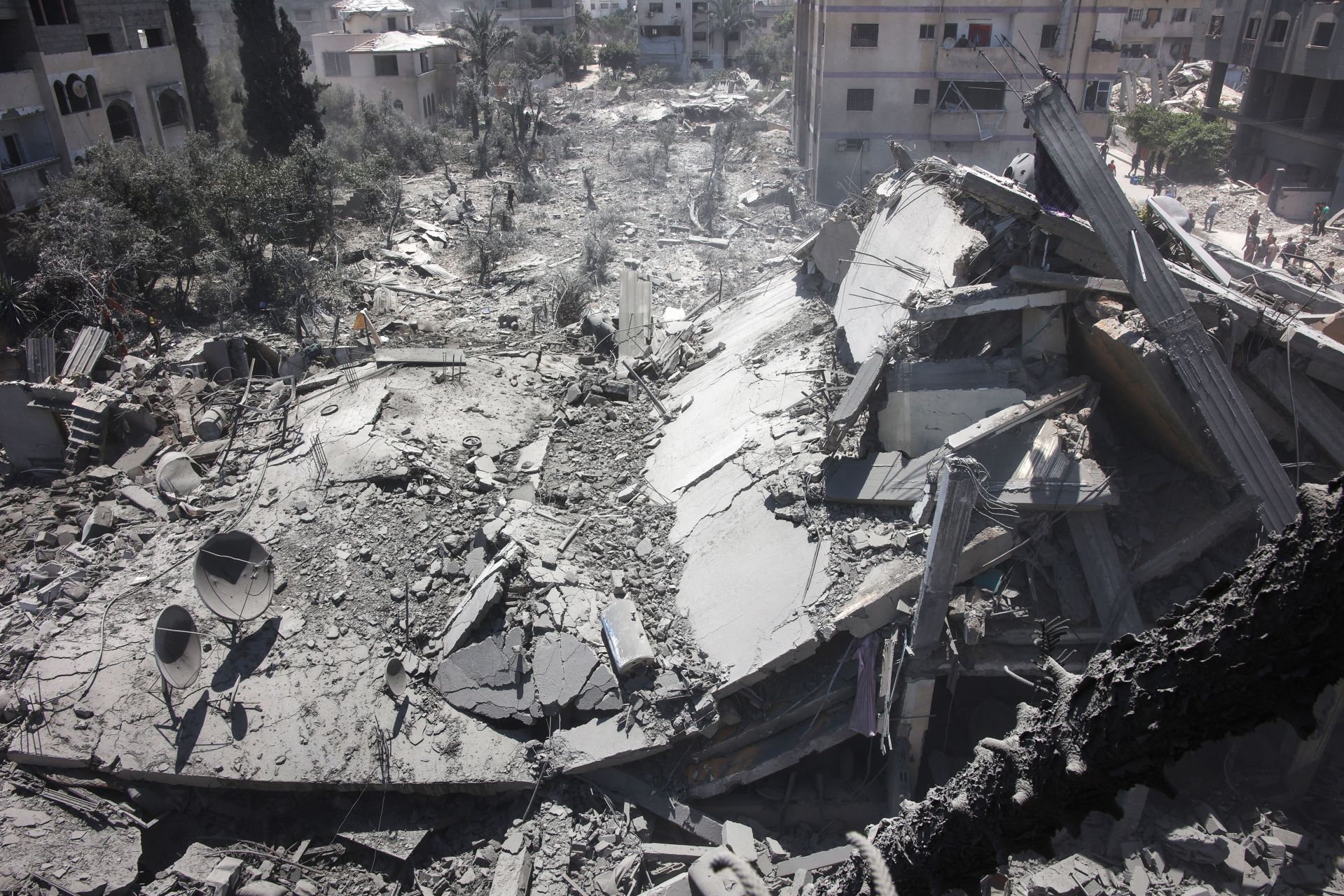 Hamas Agrees to US Truce Plan, Will Release 10 Living Hostages