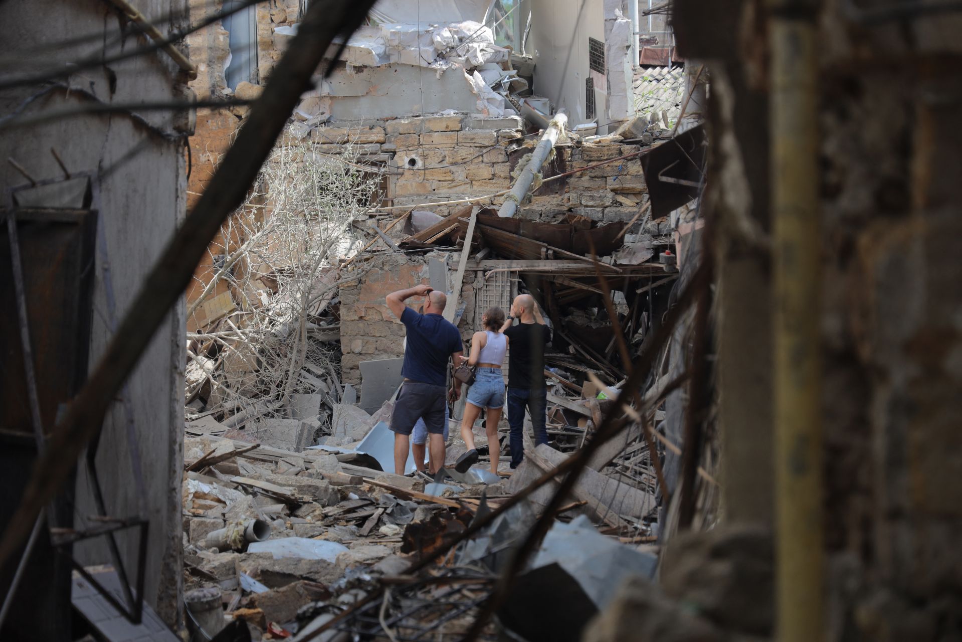 Russian Strikes kill 14 in 'Horrific' Attack on Kyiv