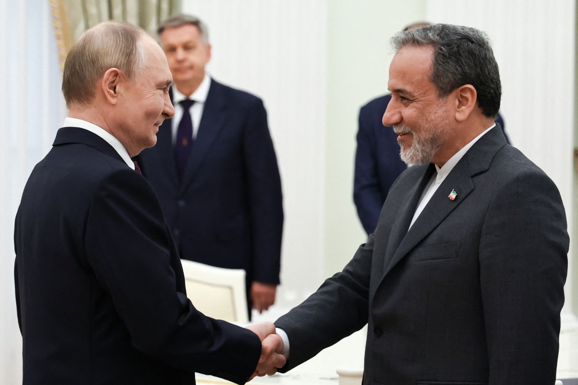 Putin Slams Attack on Iran, but Offers no Support to Key Ally