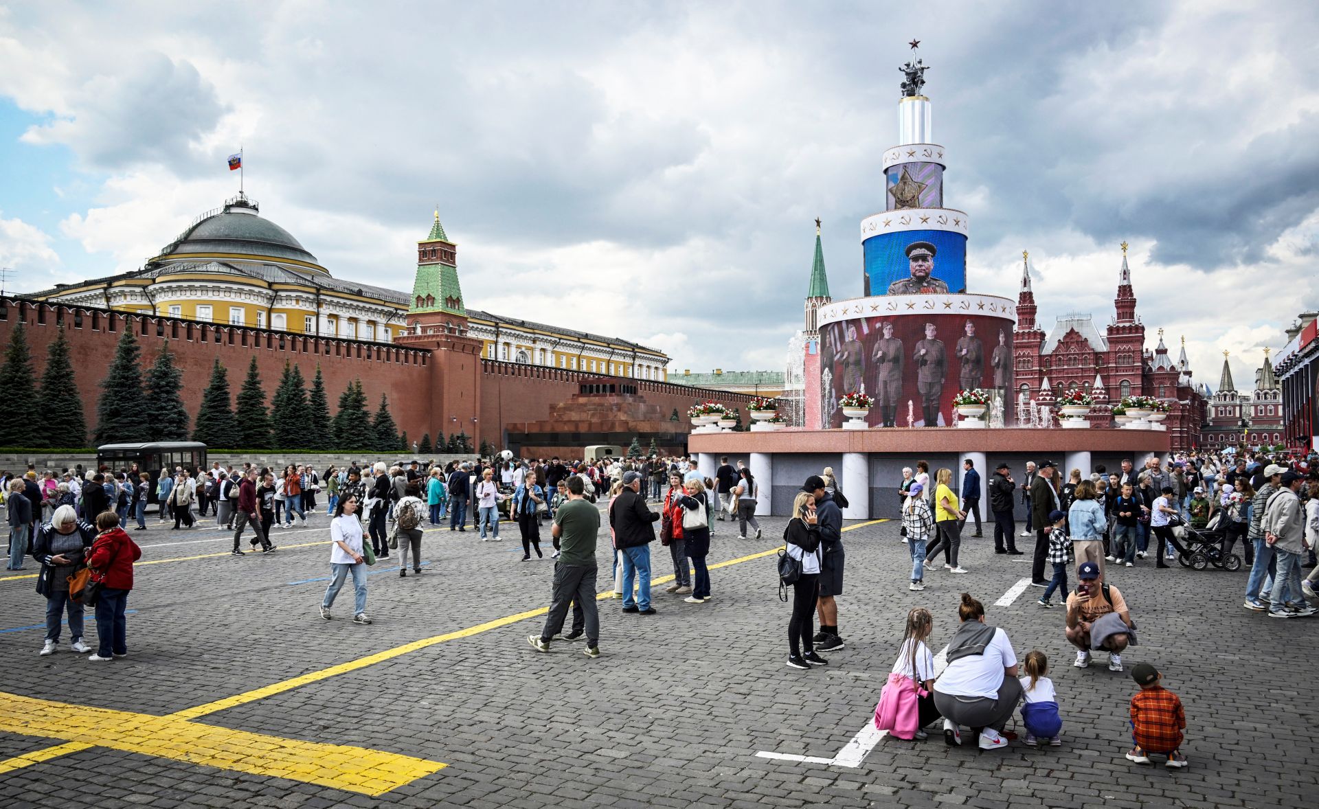 Russia’s Population Plummets as War, Alcoholism, and Low Birth Rates Collide