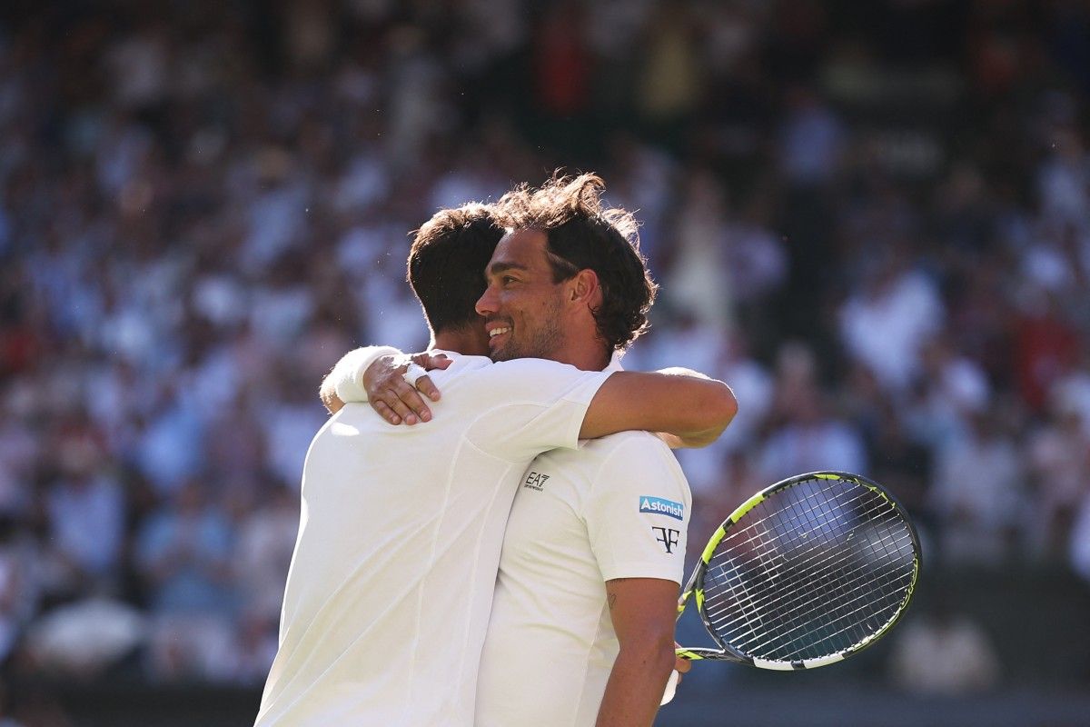 Alcaraz Survives, Sabalenka Cruises On Wimbledon's Hottest Opening Day