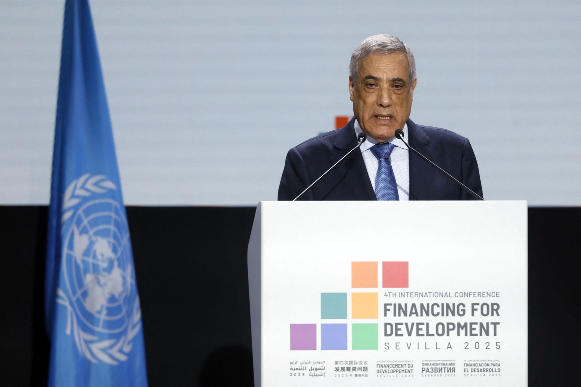 Algeria President Replaces Prime Minister