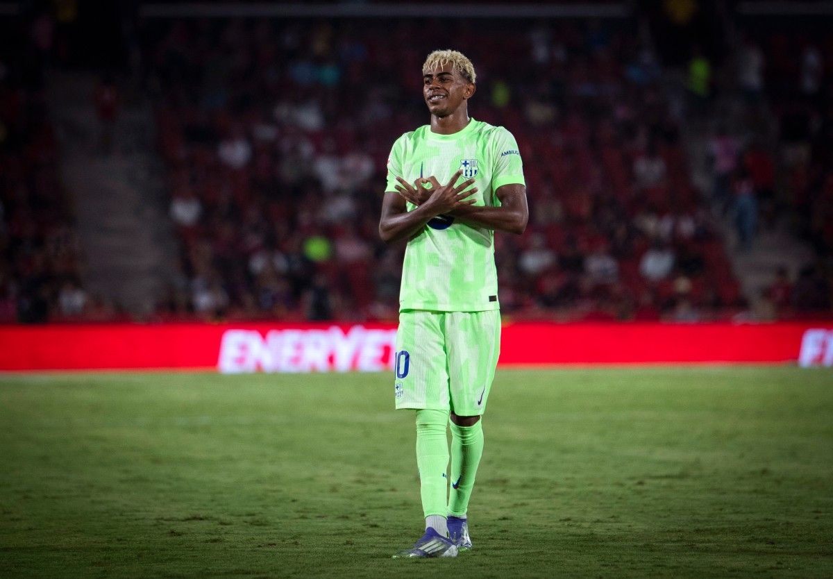 Barca Open Liga Title Defence Strolling Past Nine-Man Mallorca