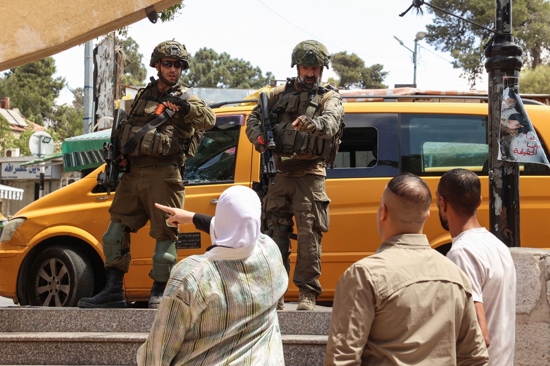 Israeli Forces Raid Exchange Office in West Bank's Ramallah