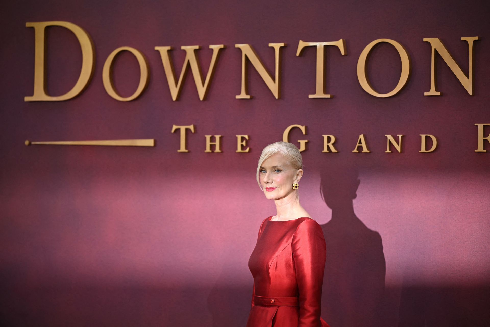 ‘Downton Abbey’ Stars Tread Red Carpet for Finale