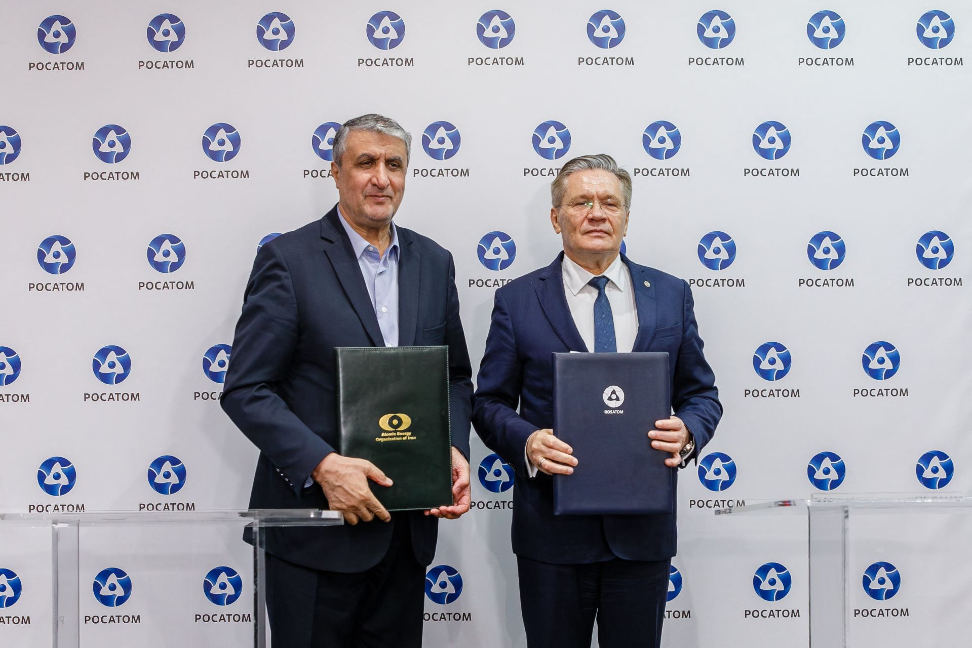 Moscow to Build Four Nuclear Power Plants in Iran