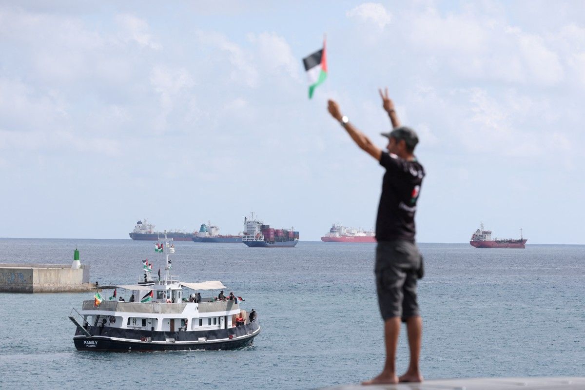 Israeli Warships Intercept Gaza Aid Flotilla With Greta Onboard