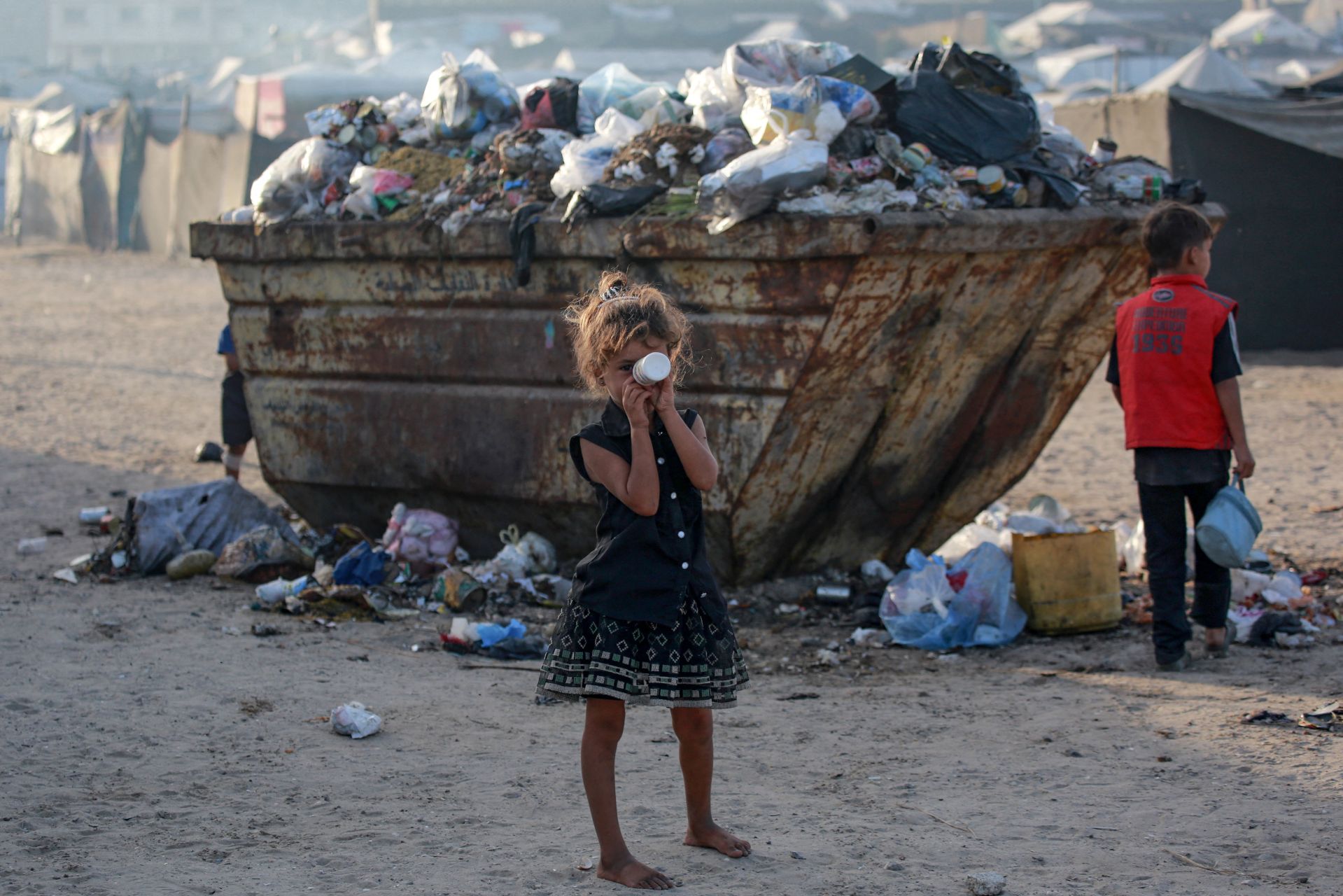 Israel Defense Minister Says about 900,000 Palestinians Displaced from Gaza City