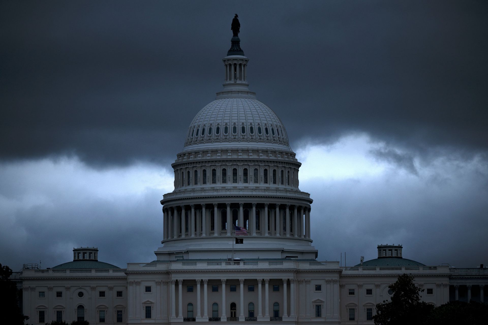 Union Demands Action for German Workers Caught in US Shutdown