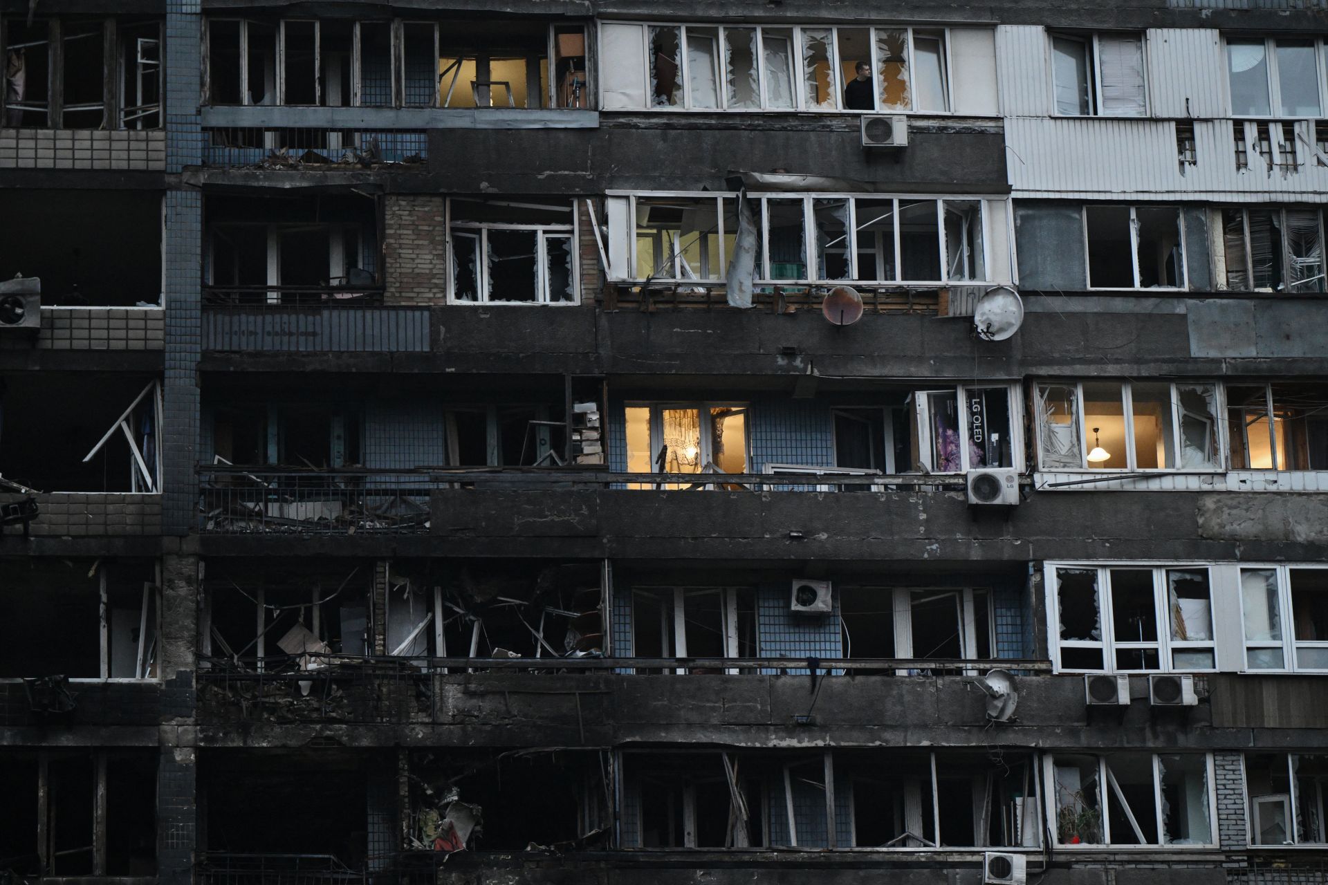 'Massive Attack' Cuts Power in Ukrainian Capital