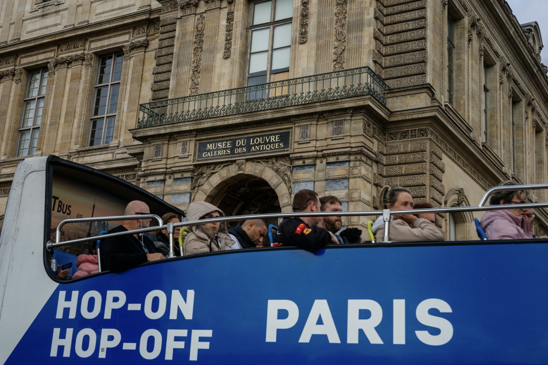 From Excitement to Frustration: Louvre Visitors Caught Off Guard by Closure