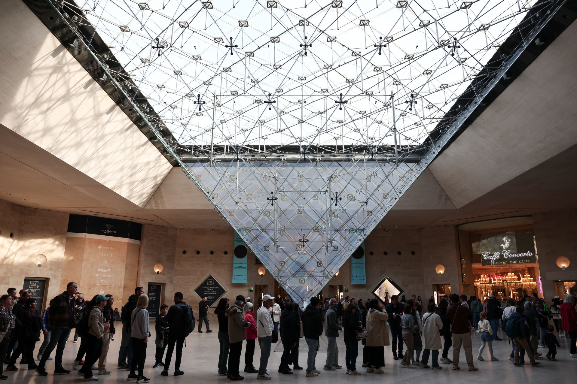 Louvre Heist a 'Deafening Wake-up Call' for Museum Security