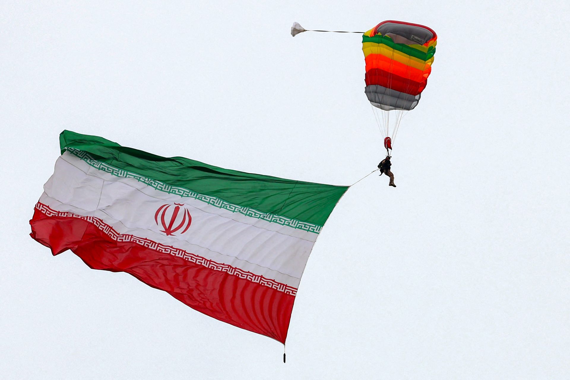 Iranian State TV: Teheran Insists on Enrichment Rights