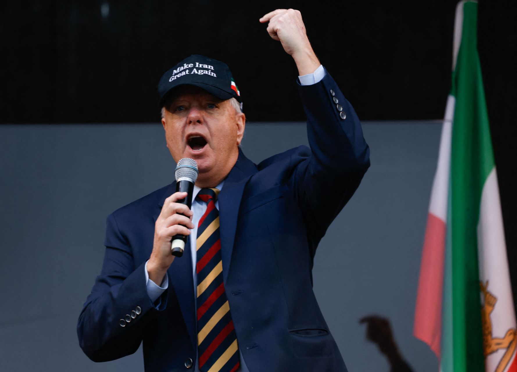 Graham Warns U.S. Strike Decision ‘Weeks Away’ as Iran-U.S. Talks Open in Geneva