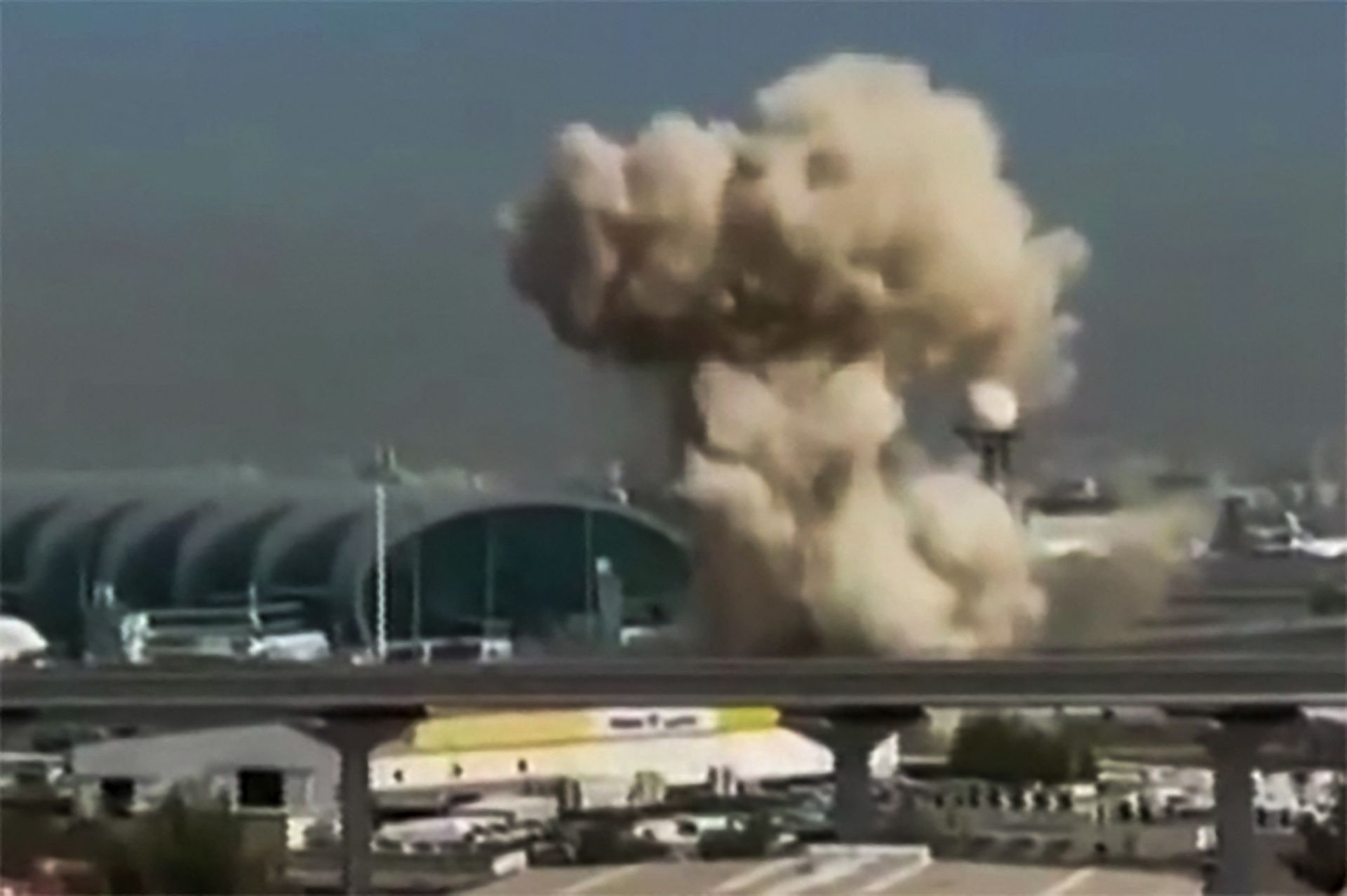 Iranian Strikes on Arab Countries Continue Into Seventh Day of Regional War