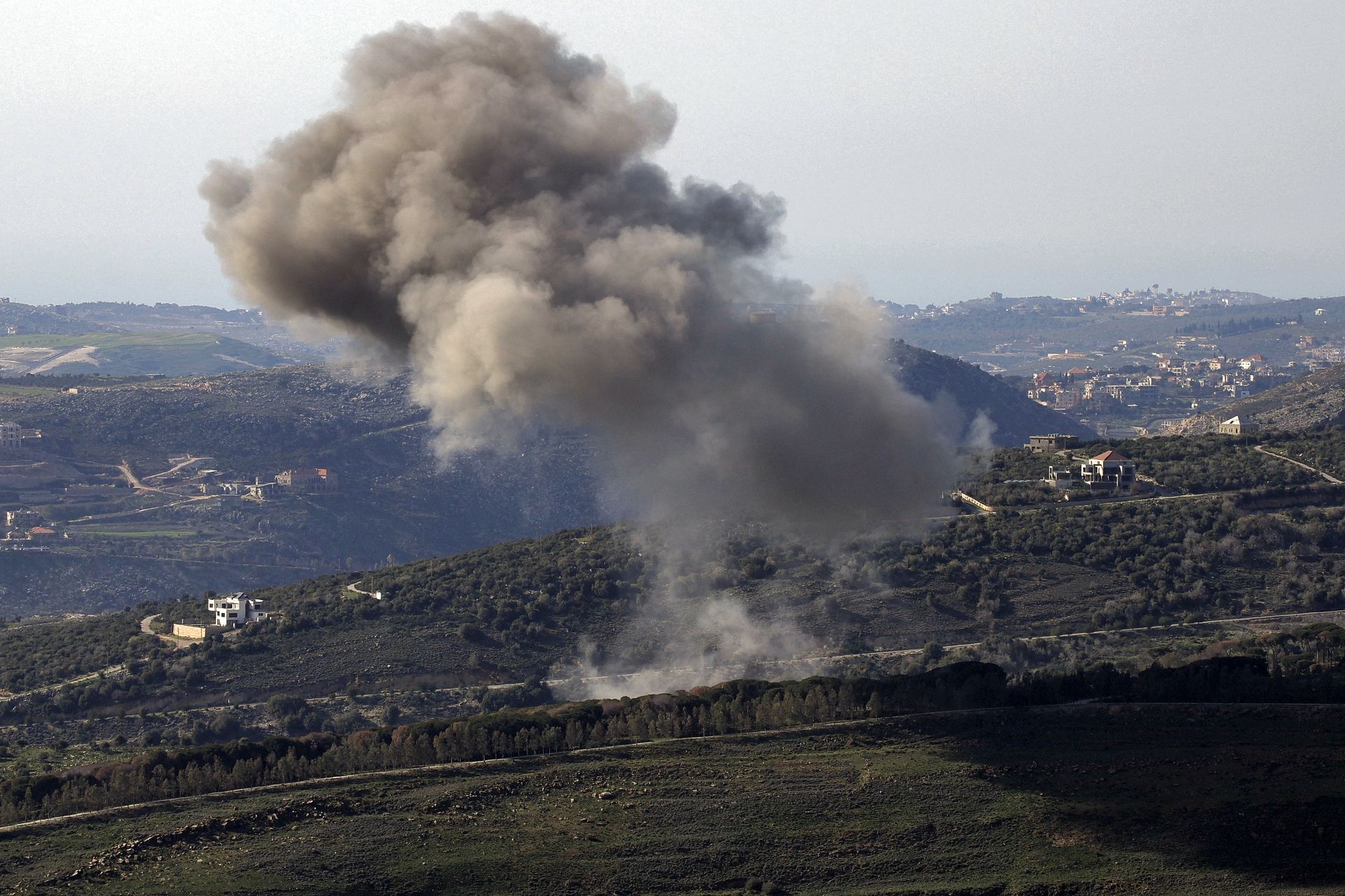 Fresh Israeli Strikes Hit Lebanon After Evacuation Warnings