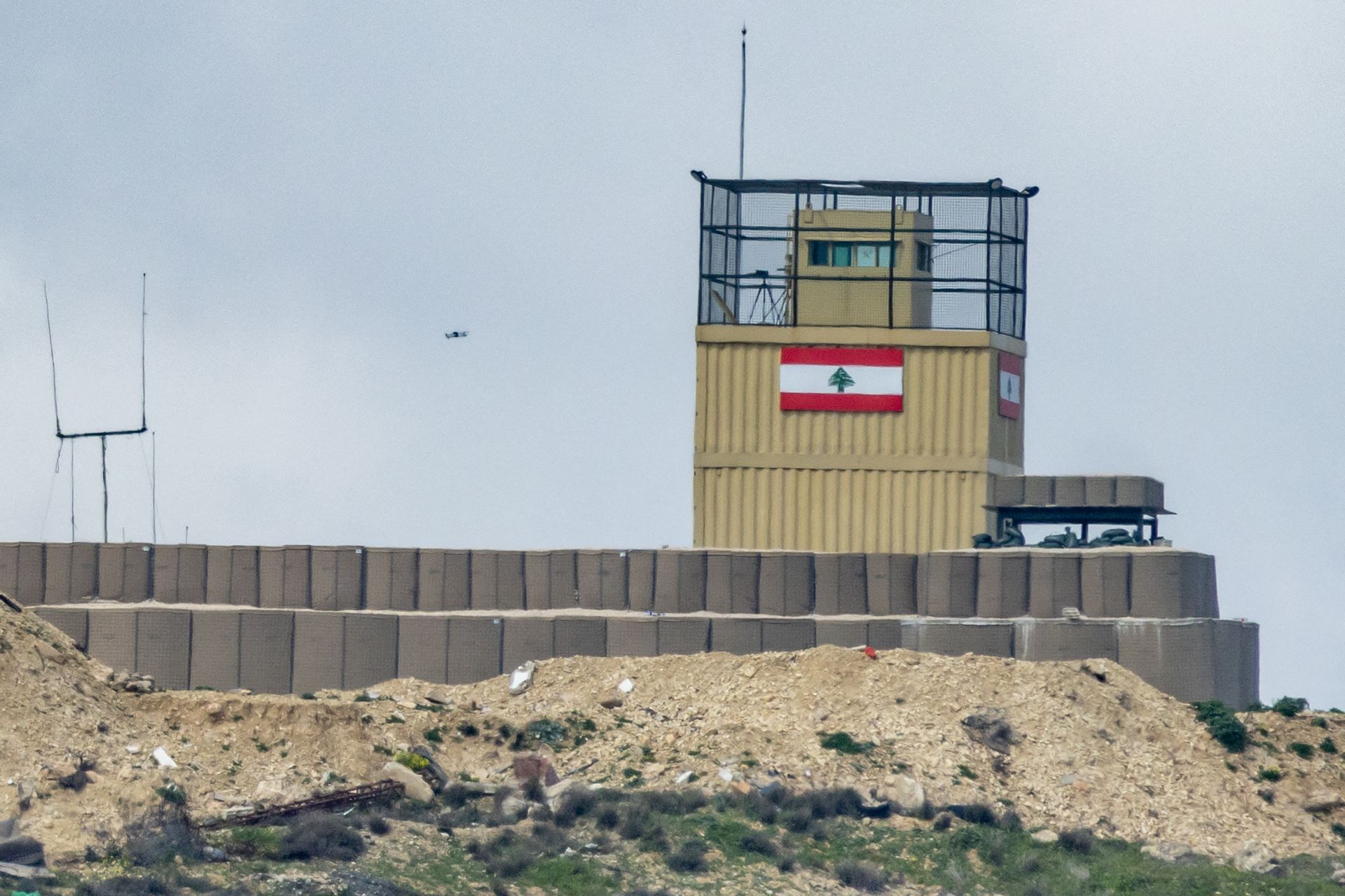 Israeli Strike Hits Lebanese Army Unit in Southern Lebanon