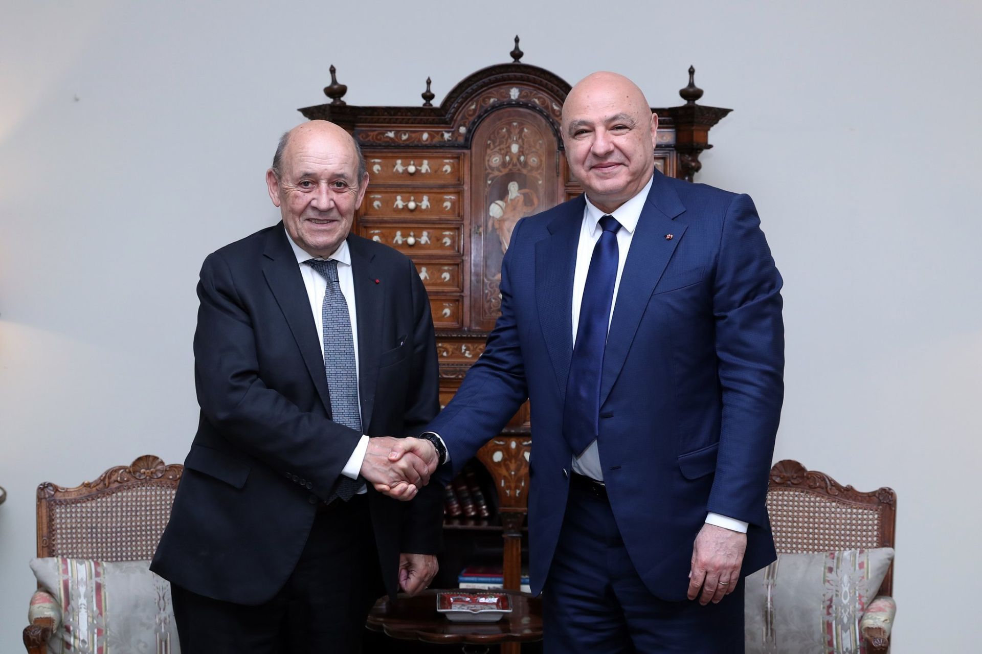 Le Drian Meets Lebanese Officials to Discuss Israel, Reforms, Reconstruction