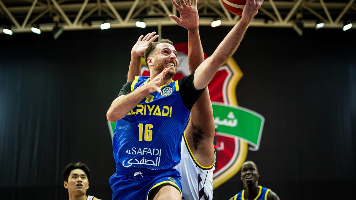 Basketball – BCL Asia: Riyadi Puts On A Show, Secures Quarterfinal Spot