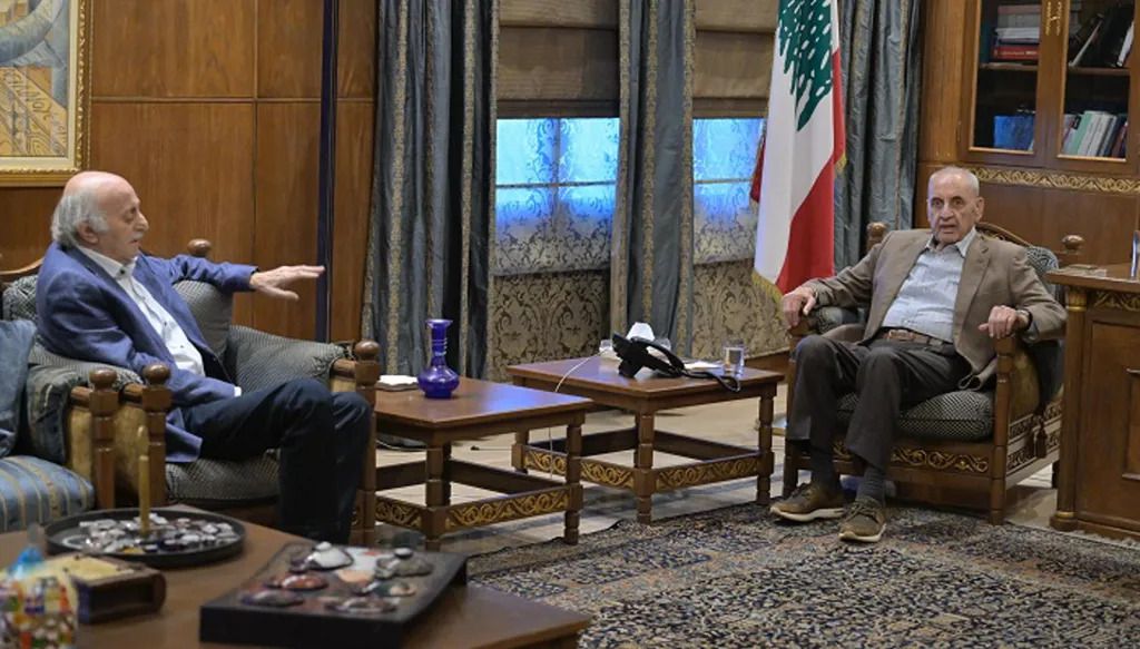 Joumblatt Asserts Commitment to Sovereignty and Praises LAF Efforts