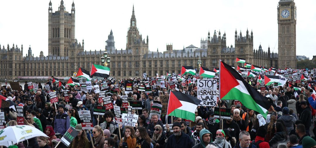 More Than 600 Lawyers Demand UK Cease Arms Exports to Israel